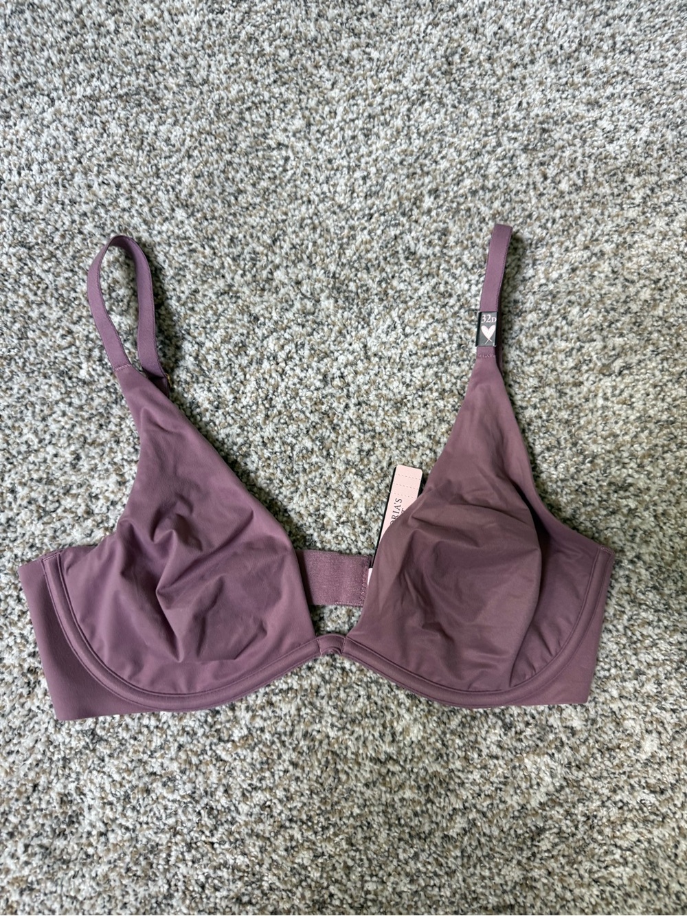 NWT VS Seamless Underwire Bra in Mauve